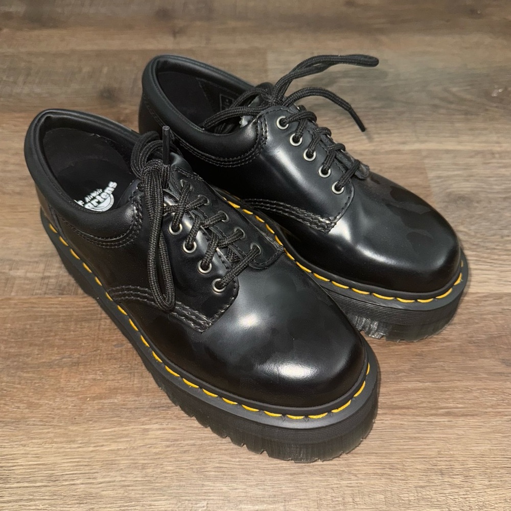 Dr. Martens - 8053 Leather Platform Casual Shoes